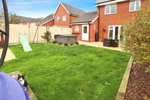 RUBENS CLOSE- click for photo gallery